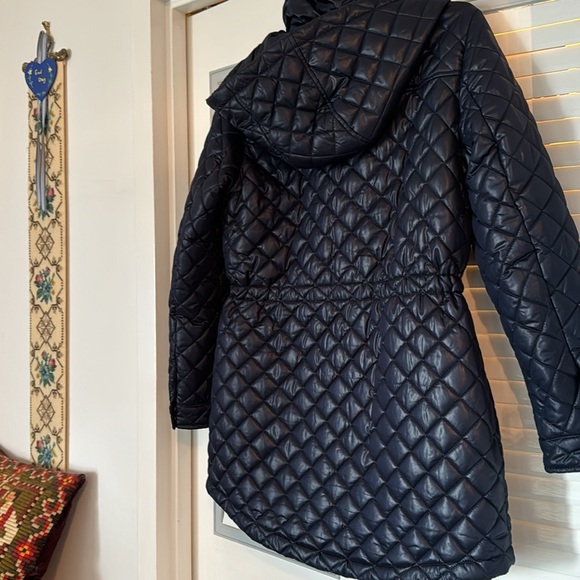 Kate Spade New York Lightweight Puffer with Hood - Picture 8 of 12